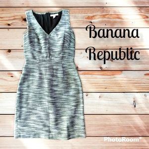 Banana Republic Petite size 0P Midi dress, V neck
